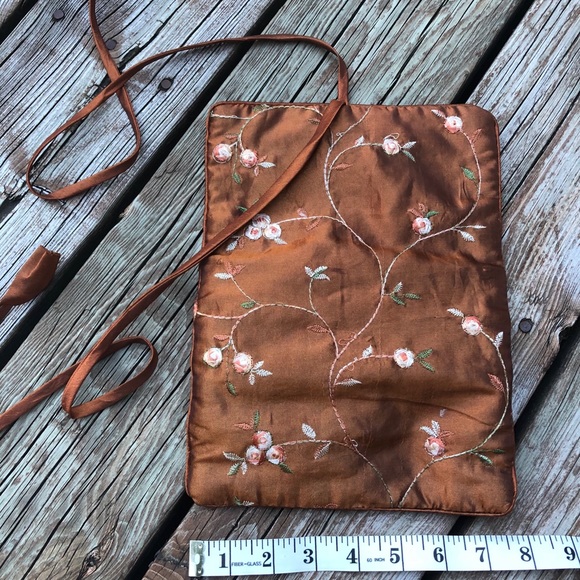 Makeup Bag 💄 - Picture 9 of 11